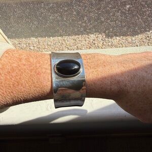 Vintage, .925 sterling silver & onyx cuff